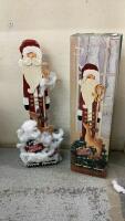 WOOD SANTA SCULPTURE
