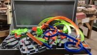 HOT WHEELS RACE TRACK