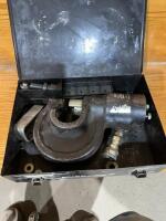Enerpack SP &ndash; 35, 35 ton hydraulic punch