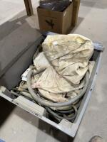Tub of pipe airbags