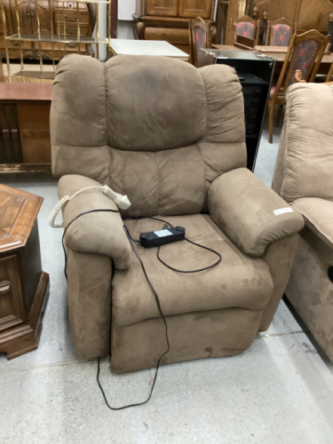 RECLINER LIFT CHAIR