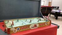 ANTIQUE "NHL PRO" TABLETOP HOCKEY GAME - EAGLE TOYS