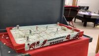 VINTAGE "PROFESSIONAL" TABLETOP HOCKEY GAME