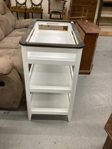 WHITE SHELF UNIT