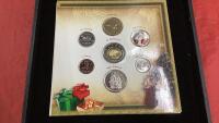 CANADA 2004 HOLIDAY COIN SET W/ COLORED SANTA QUARTER