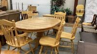 OVAL KITCHEN TABLE W/ PEDESTAL BASE, 1-LEAF & (6) CHAIRS