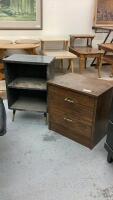 (2) NON MATCHING NIGHT TABLES