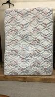 SIMMONS BEAUTY REST DOUBLE MATTRESS,BOXSPRING & ROLLING METAL FRAME