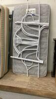 DAYBED W/ WHITE METAL FRAME - SINGLE SIZE