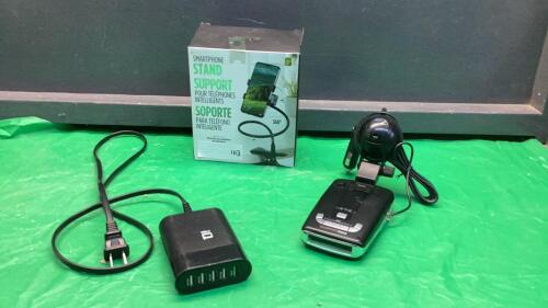 "ESCORT" GPS UNIT, SMARTPHONE STAND & MULTI USB PORT
