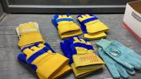 6 PAIRS OF GLOVES