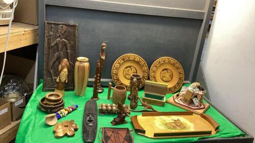 BOXFUL OF WOOD SOUVENIERS