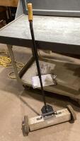 ROLLING MAGNETIC SWEEP