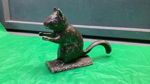 CAST SQUIRELL NUT CRACKER