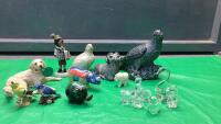 SMALL BOX OF ANIMAL ORNAMENTS