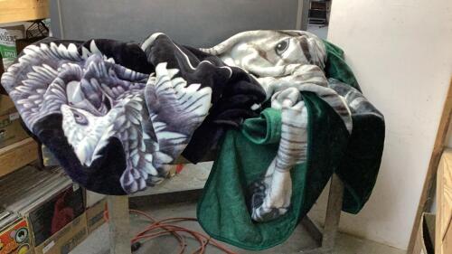 (2) FUZZY "MINK" BLANKETS - LION & EAGLE