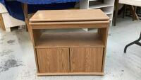 STAND W/ SWIVEL TOP