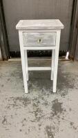SMALL SIDE TABLE W/ ONE DRAWER