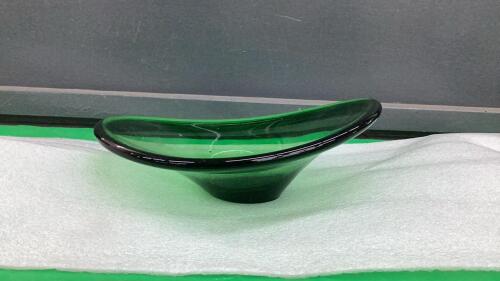 HEAVY GLASS GREEN BOWL