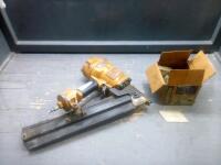 STANLEY BOSTITCH AIR NAILER + BOX OF NAILS