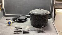 CANNER, BBQ TOOLS, (3) NON STICK FRY PANS