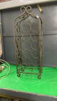 METAL WINE BOTTLE HOLDER