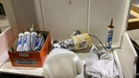 WAGNER ELECTRIC TEXTURE SPRAYER & BOX OF DYNAFLEX CEDAR TAN SILICONE