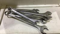 8 VARIETY OF WRENCHES
