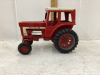 VINTAGE INTERNATIONAL 1568 TOY TRACTOR