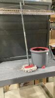 SPIN MOP WITH BUCKET