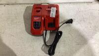 MILWAWKEE RAPID CHARGER