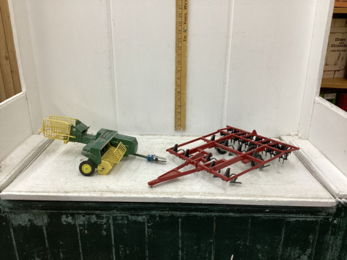 VINTAGE TOY JD BALER & ERTL PLOW