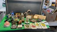 BOX OF MISC DECOR ITEMS - COPPERCRAFT PIECES, CHIA PET, COASTERS, PLAQUES, ETC