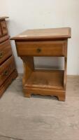 SIDE TABLE W/ DRAWER