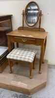 SMALL VANITY W/ MIRROR & BENCH