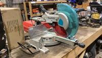 MAKITA COMPOUND MITER SAW