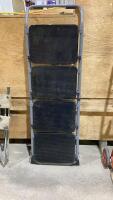 STEP STOOL/FOLDING