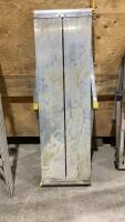 FOLDING STEP STOOL/VULCAN LADDER