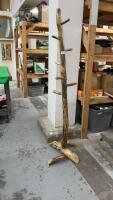 HANDCRAFTED COAT/HAT RACK