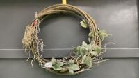 LARIAT WREATH