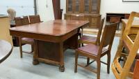 VINTAGE DINING ROOM TABLE W/ (5) CHAIRS AND BUTTERFLY LEAF