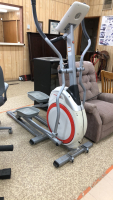 SCHWINN 420 ELLIPTICAL MACHINE