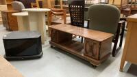 SMALL BLACK TV STAND & RECTANGLE COFFEE TABLE