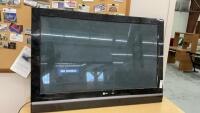 LG 42&rdquo; FLAT SCREEN TV - NO REMOTE, WALL MOUNT (NO BRACKETS)