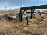 24' GOOSENECK FLATBED TRAILER ( NO VIN # )