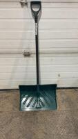 SNOW TUFF SHOVEL