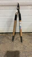 &ldquo;PLANT SMART&rdquo; LOPPERS