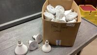 BOX OF FLOOD LAMPS - LED