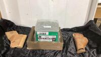 1-1/2" DECK SCREWS & 2 DRILL HOLSTER