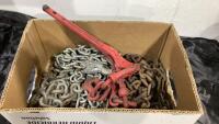 BOX OF CHAINS & HEAVY DUTY RATCHETING CHAIN